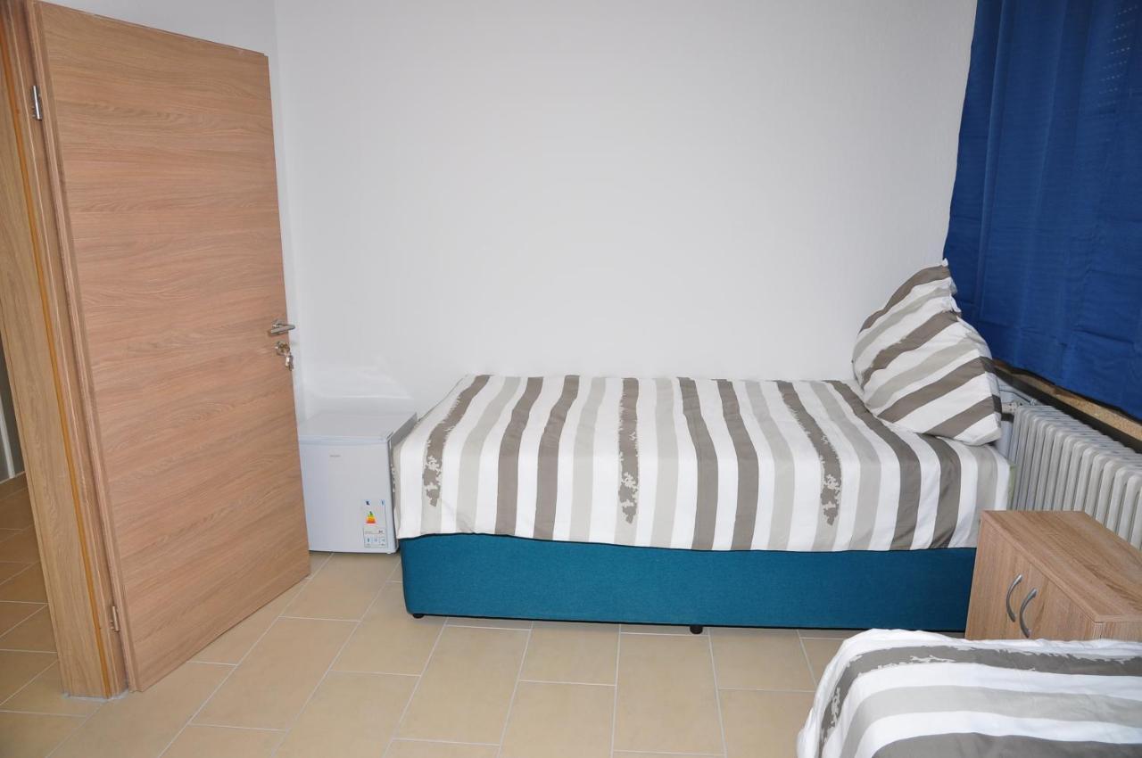 بيت شباب Weisenau Plaza ماينتس المظهر الخارجي الصورة